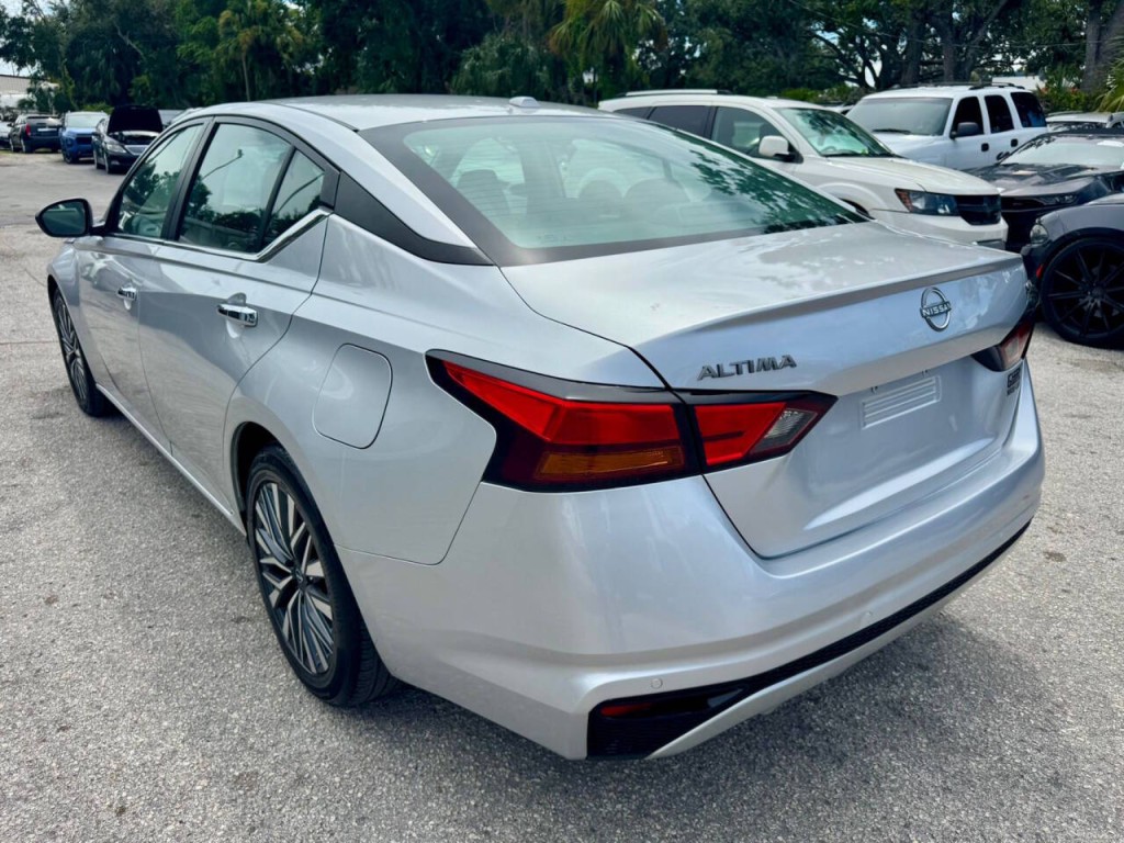 2024 Nissan Altima Image 4