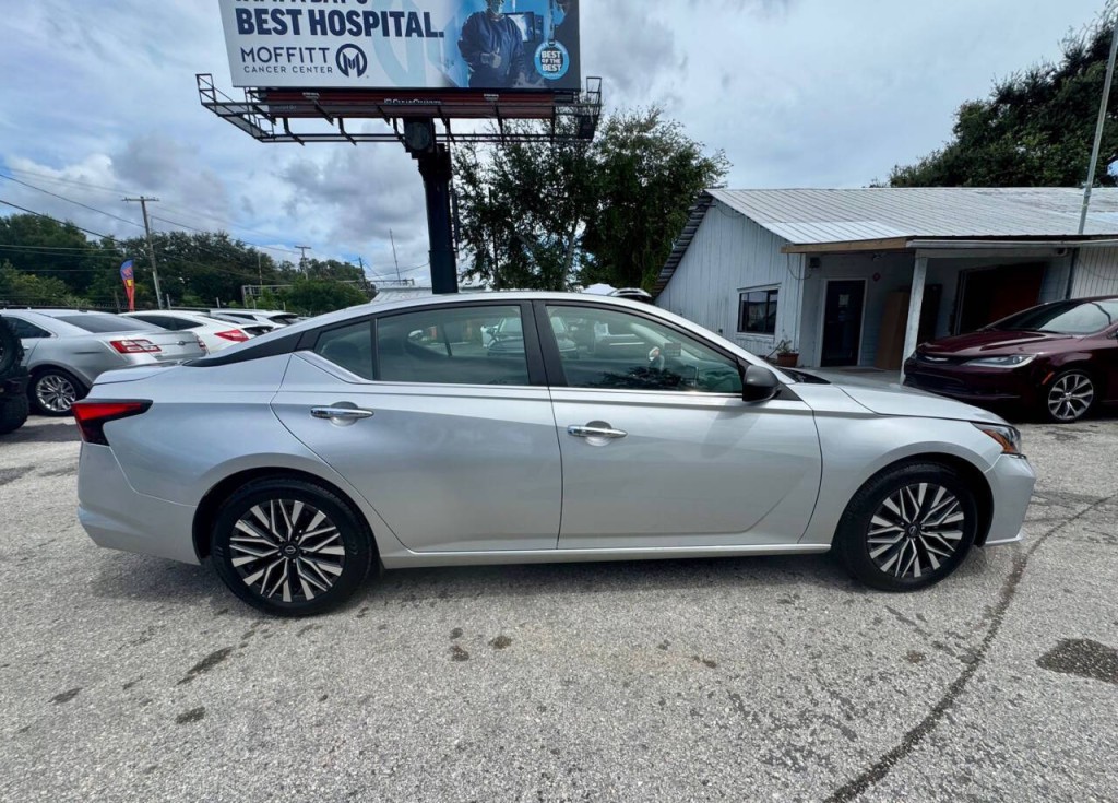 2024 Nissan Altima Image 7