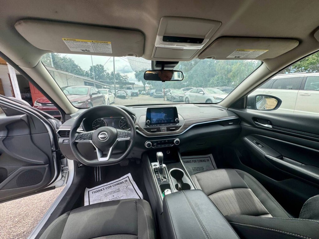 2024 Nissan Altima Image 18