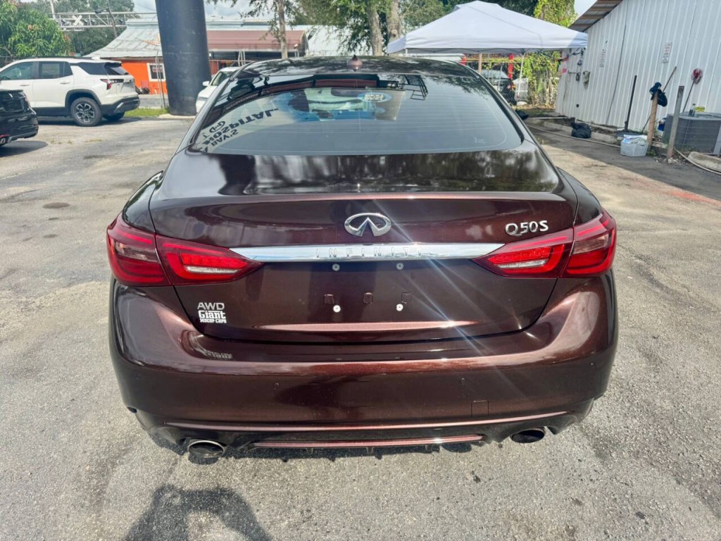 2018 INFINITI Q50 Image 9