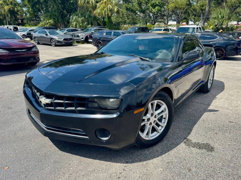 2011 Chevrolet Camaro Image 2