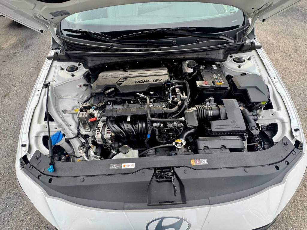 2024 Hyundai Elantra Image 13