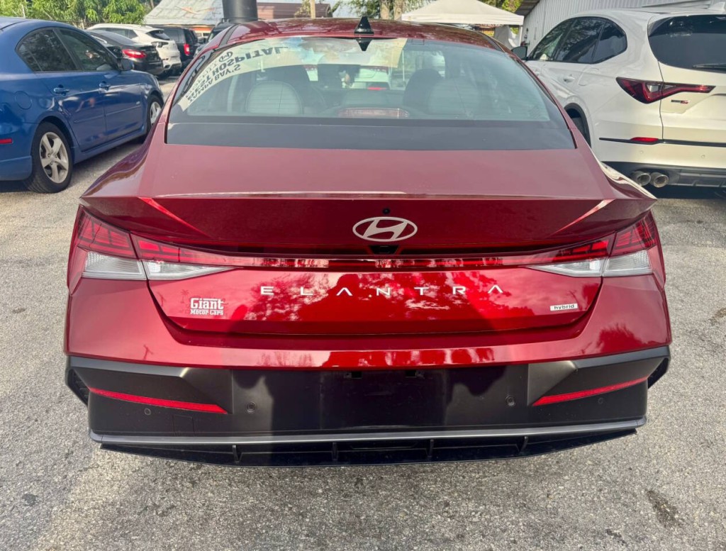2024 Hyundai Elantra Image 9