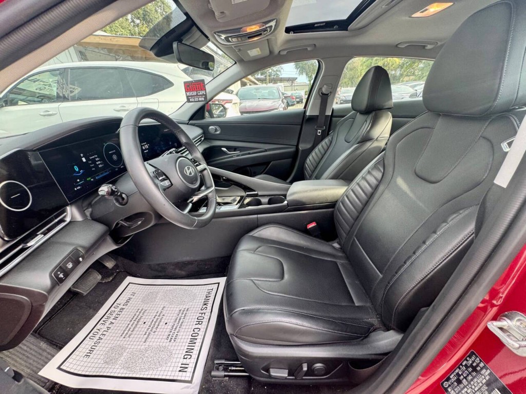 2024 Hyundai Elantra Image 14