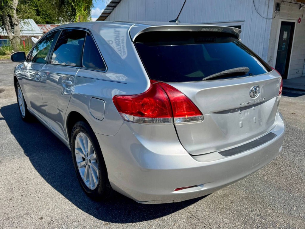 2010 Toyota Venza Image 4