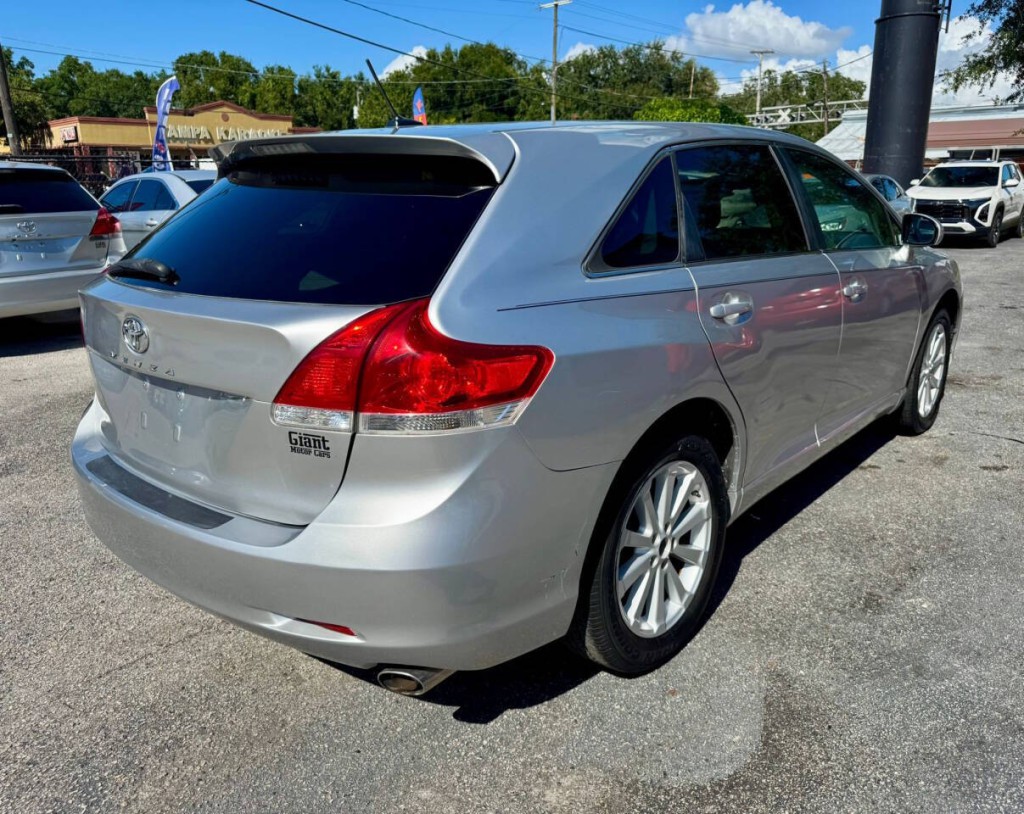 2010 Toyota Venza Image 5