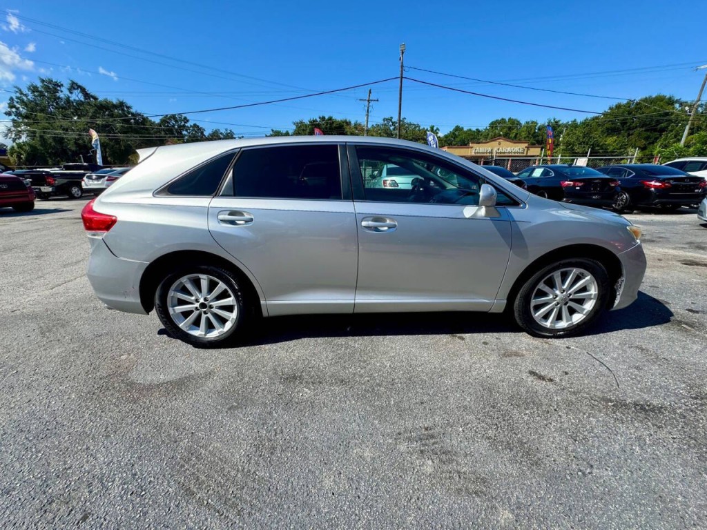 2010 Toyota Venza Image 9