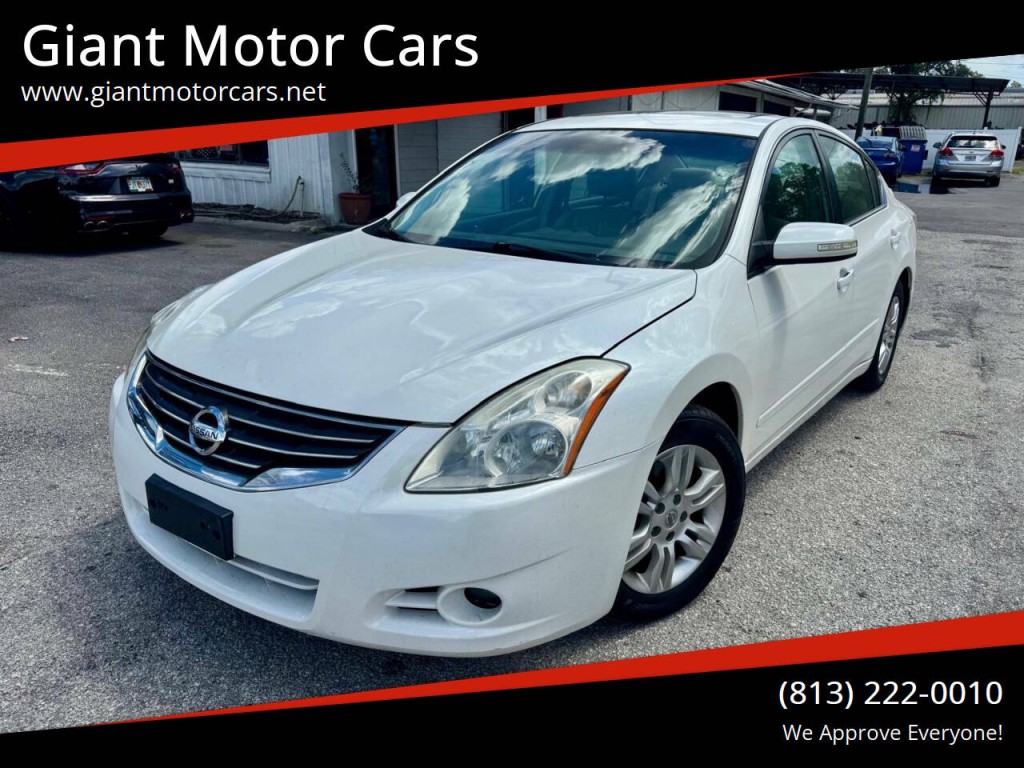 2010 Nissan Altima Image 1