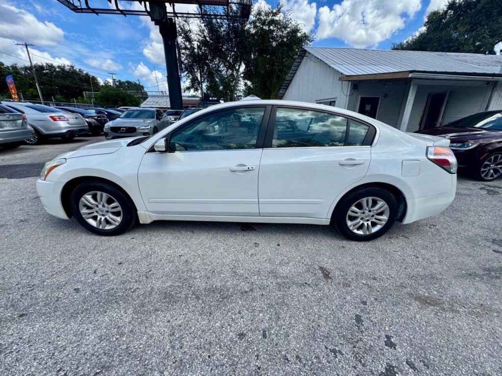 2010 Nissan Altima Image 6