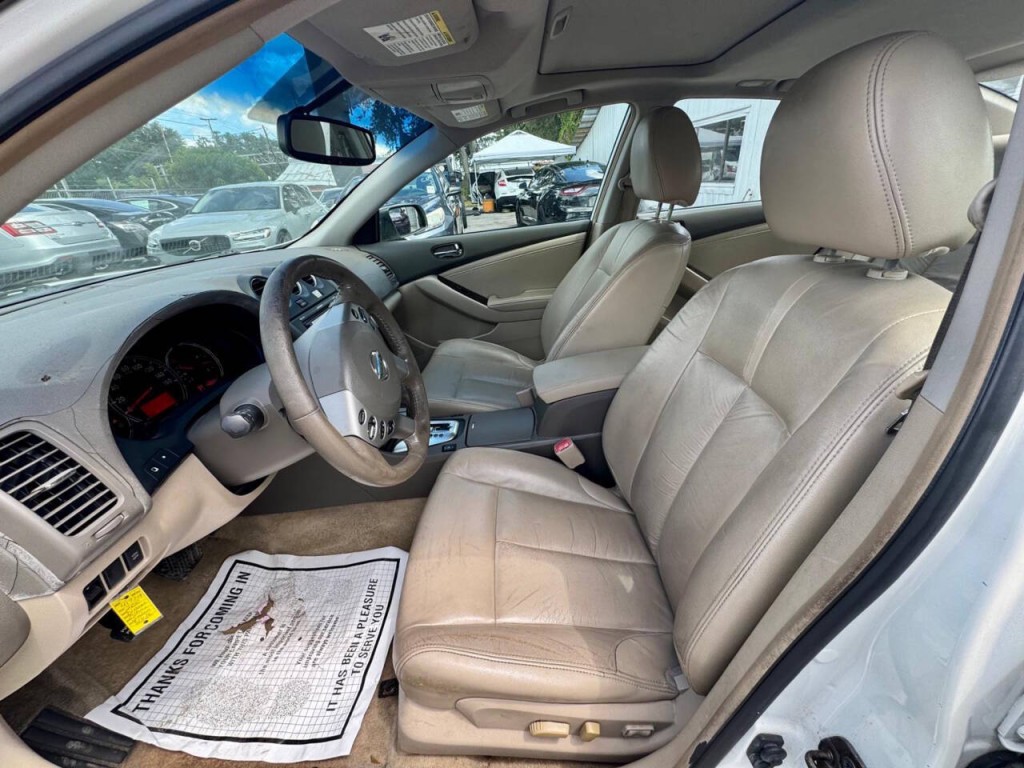 2010 Nissan Altima Image 14