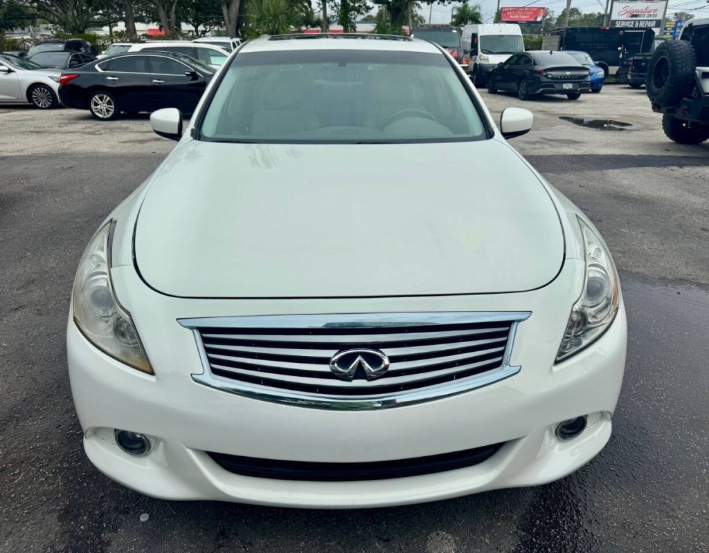 2013 INFINITI G37 Image 8
