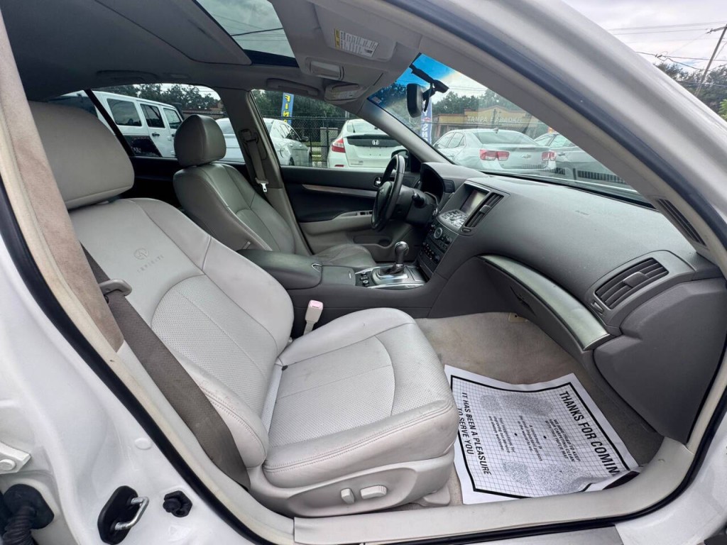 2013 INFINITI G37 Image 16