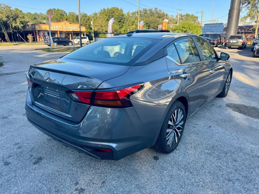 2025 Nissan Altima Image 5