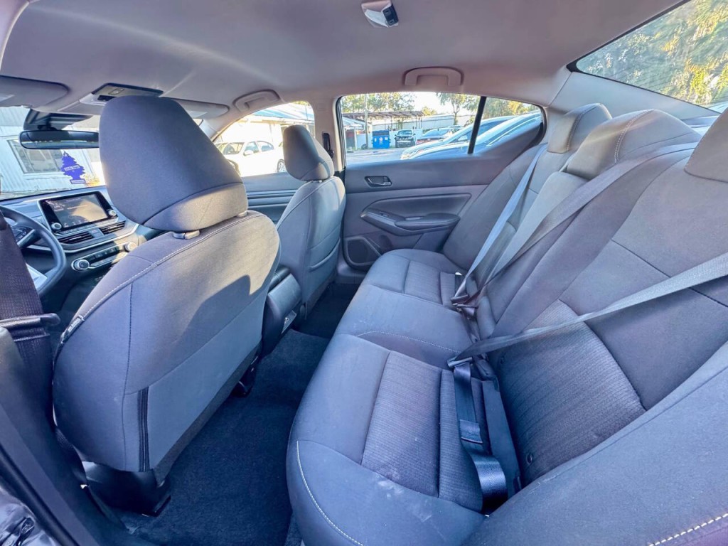 2025 Nissan Altima Image 15