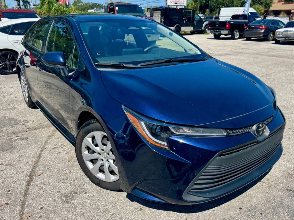 2023 Toyota Corolla Image 3