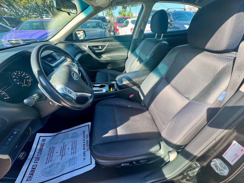 2016 Nissan Altima Image 14