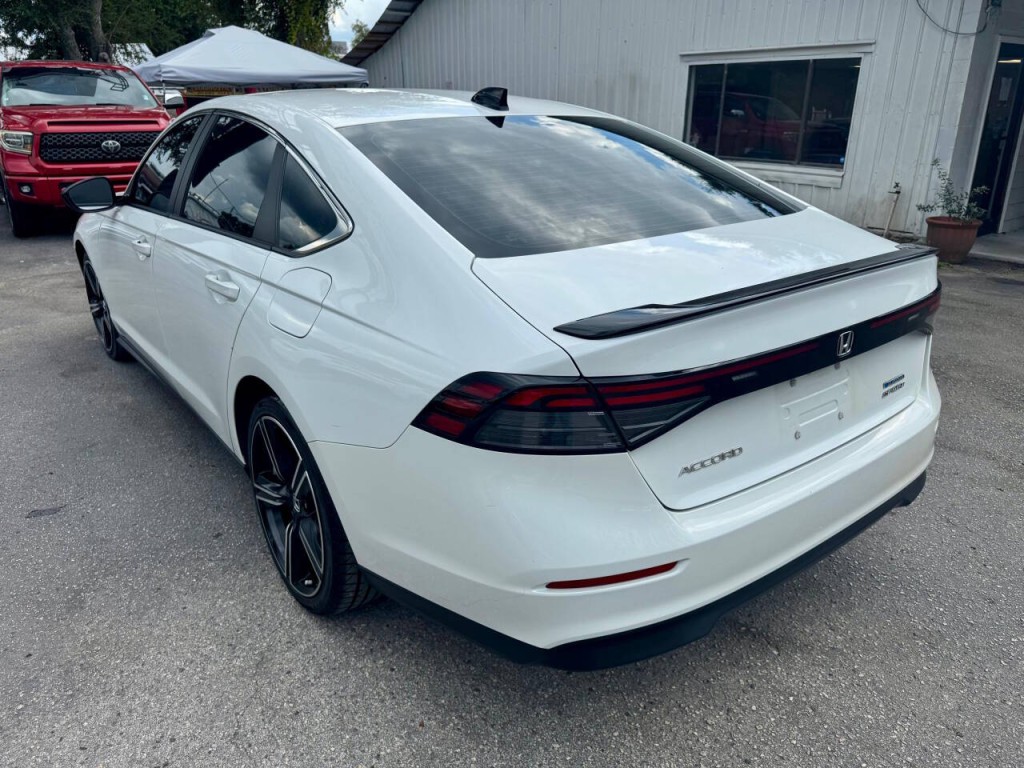 2023 Honda Accord Image 5