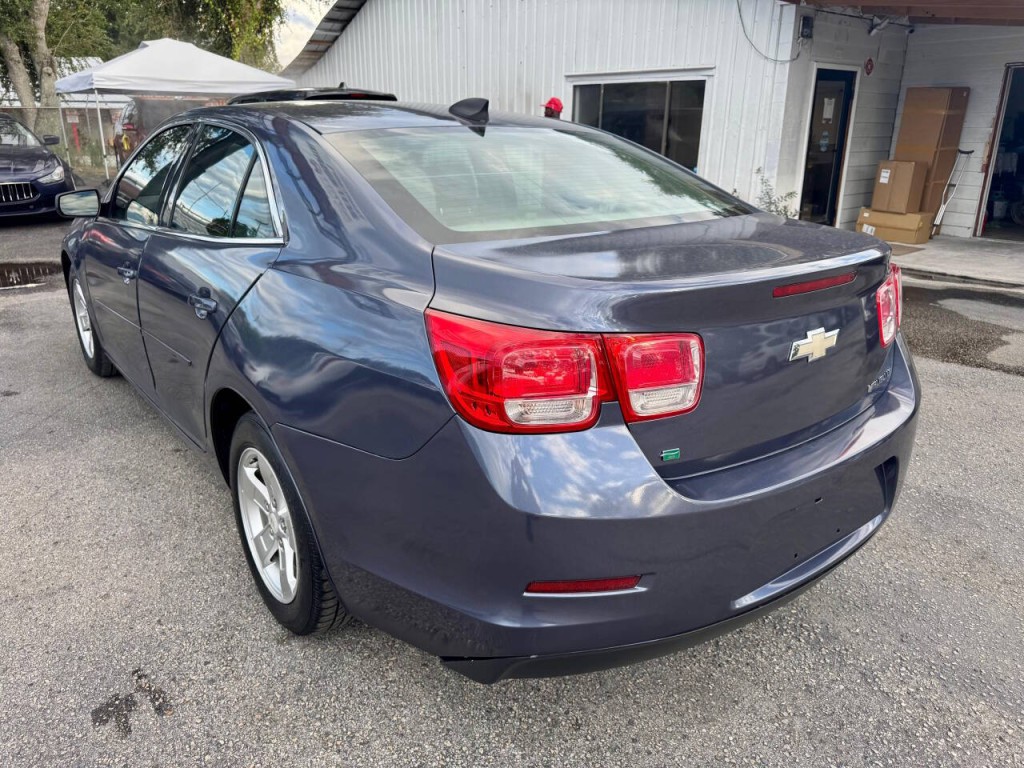2015 Chevrolet Malibu Image 5