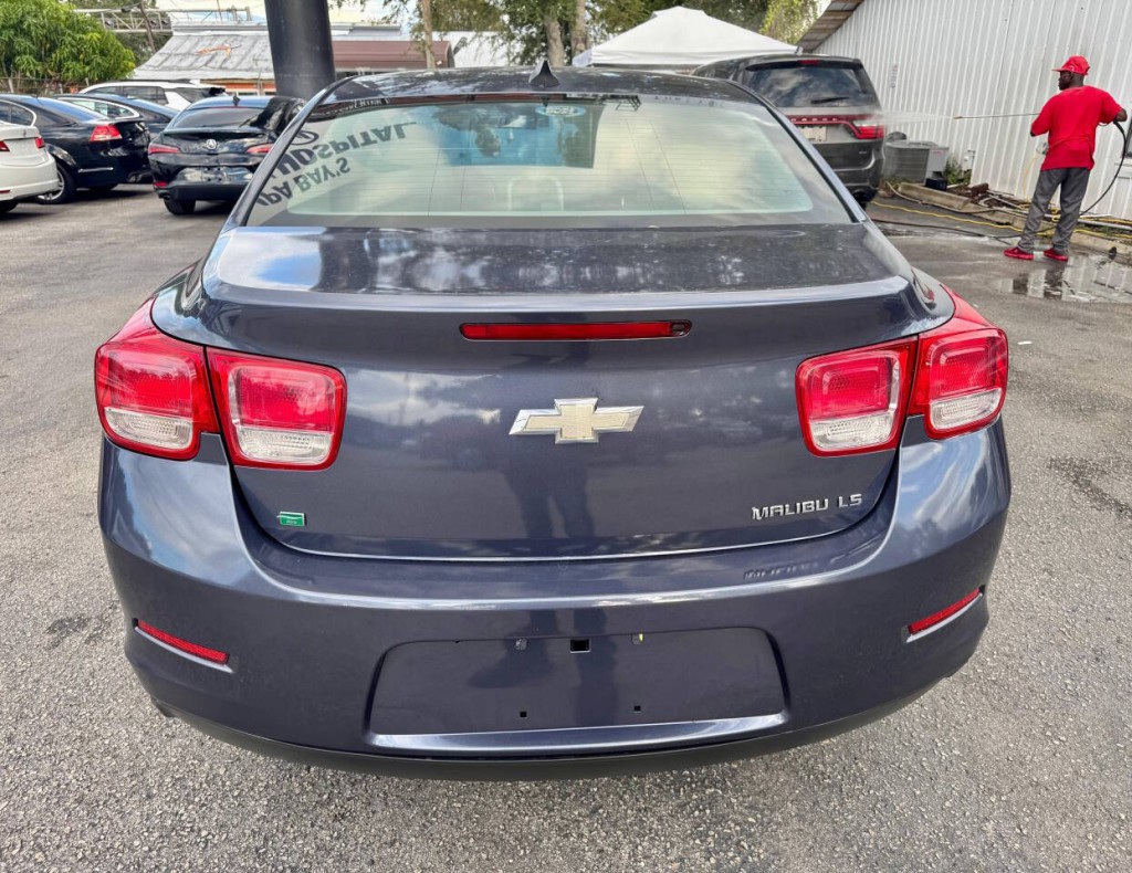 2015 Chevrolet Malibu Image 8