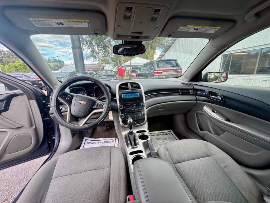 2015 Chevrolet Malibu Image 16