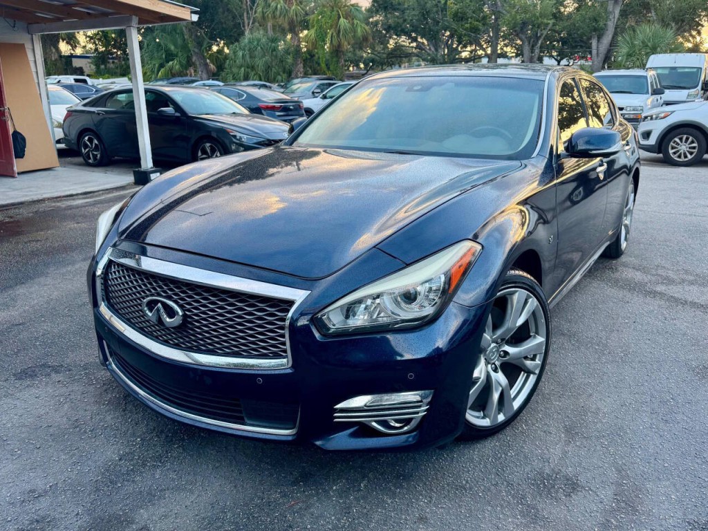2019 INFINITI Q70 Image 3