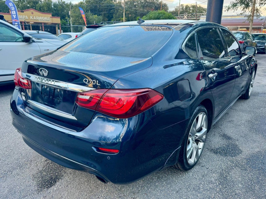 2019 INFINITI Q70 Image 6