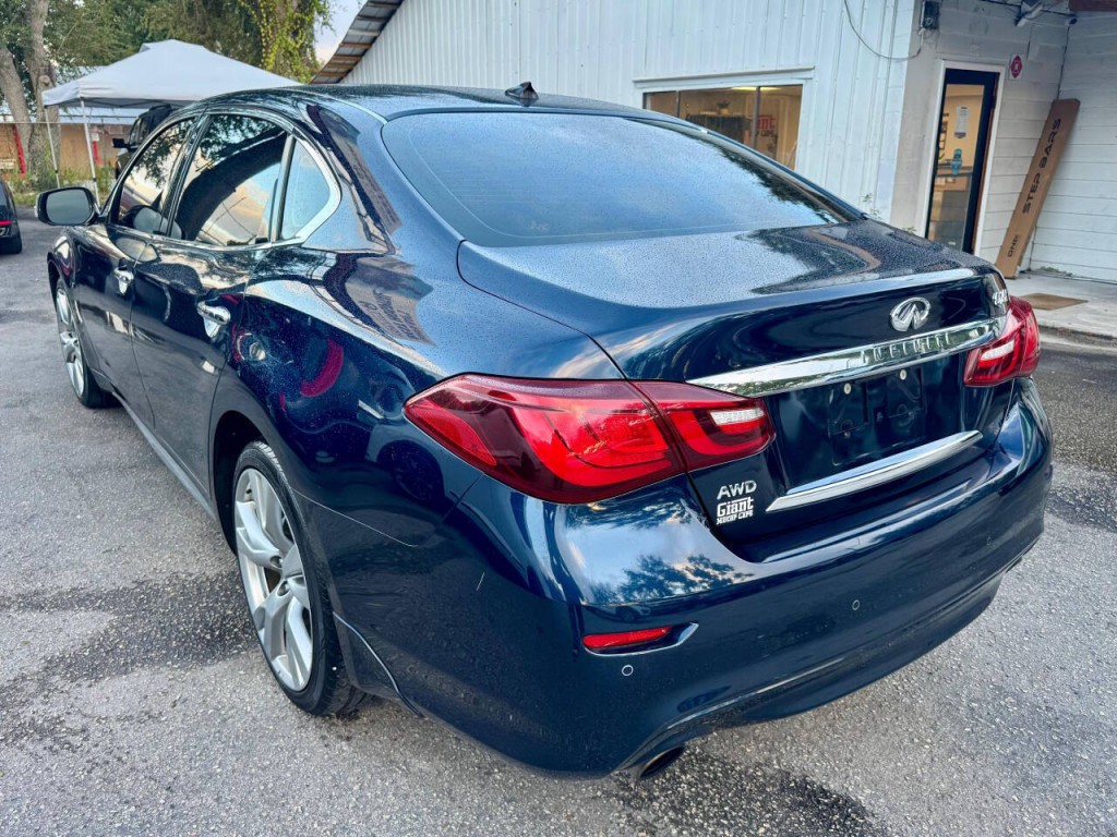 2019 INFINITI Q70 Image 7
