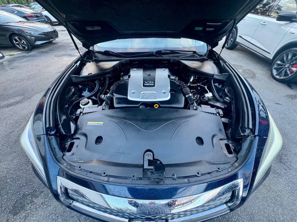 2019 INFINITI Q70 Image 12