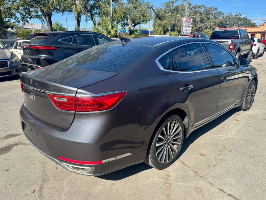 2018 Kia Cadenza Image 4