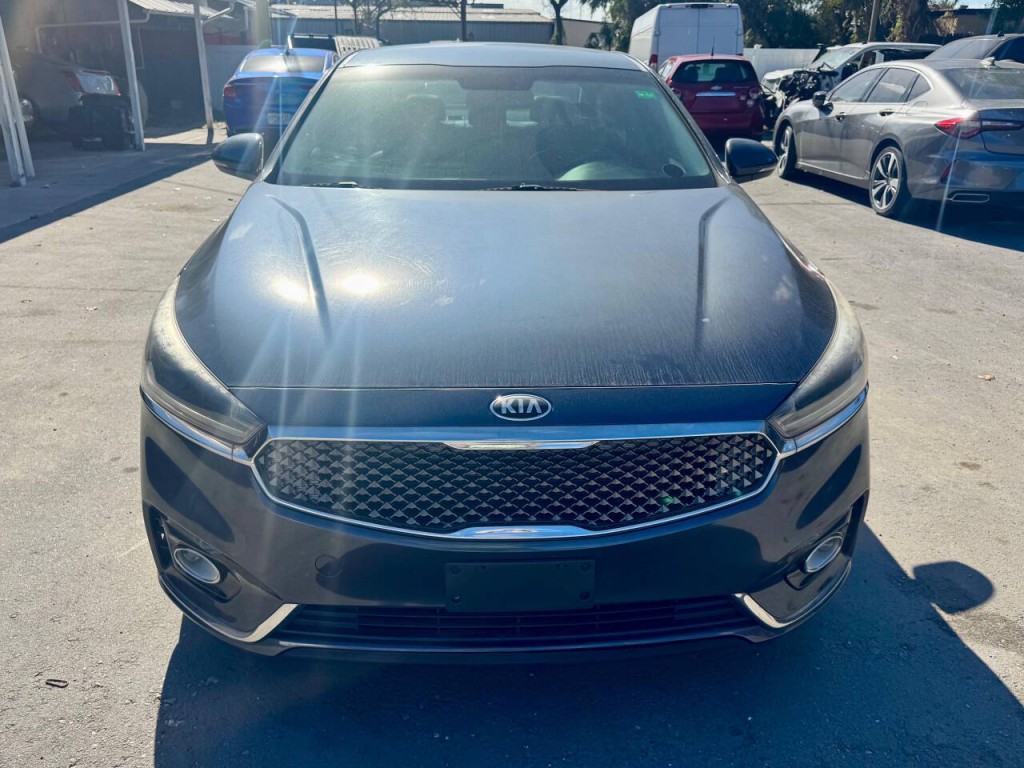 2018 Kia Cadenza Image 8