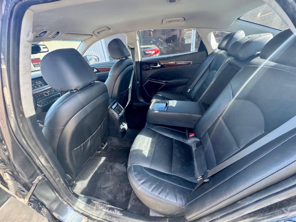 2018 Kia Cadenza Image 17