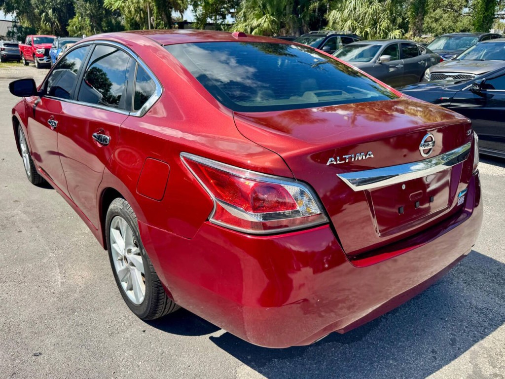2014 Nissan Altima Image 4