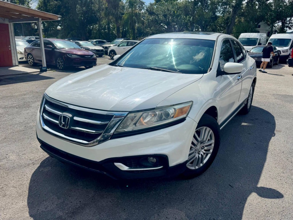 2013 Honda Crosstour Image 2