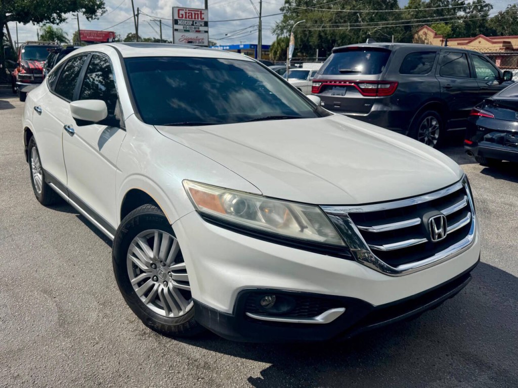 2013 Honda Crosstour Image 3
