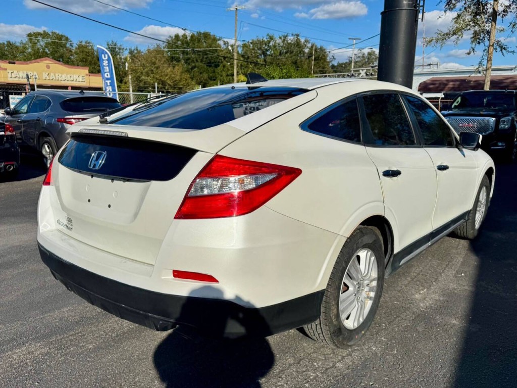 2013 Honda Crosstour Image 4