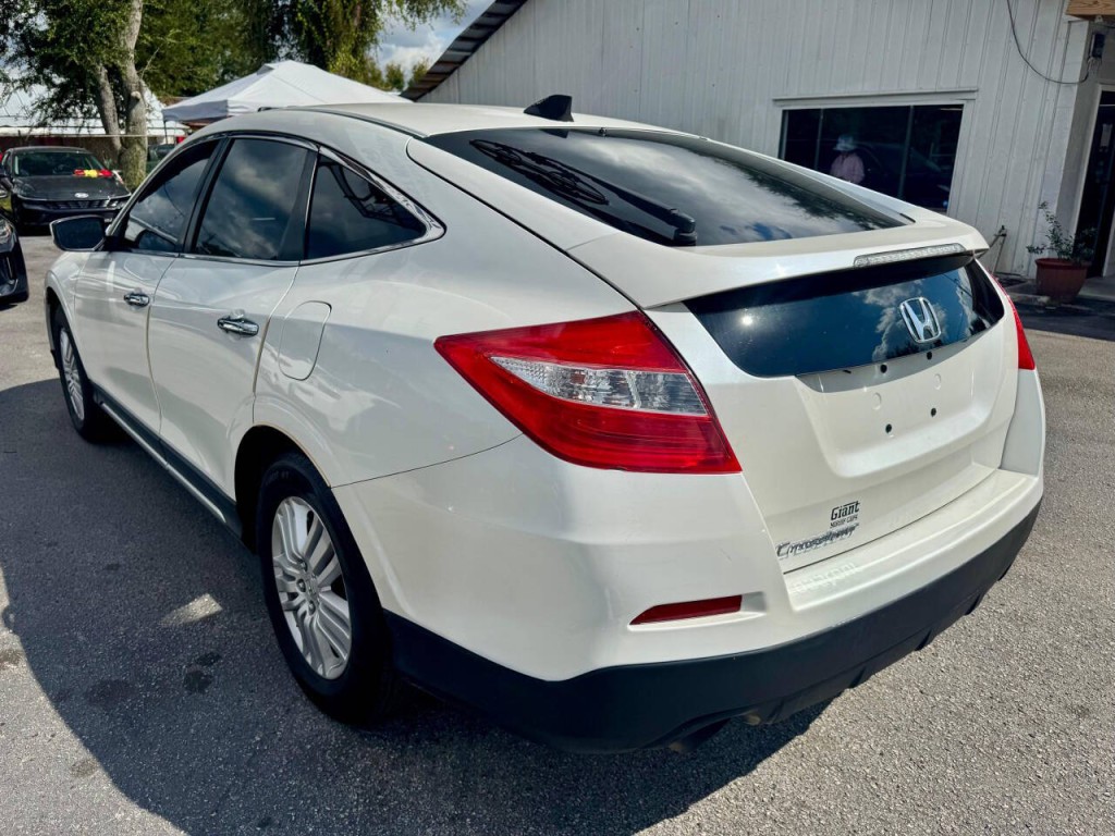 2013 Honda Crosstour Image 5
