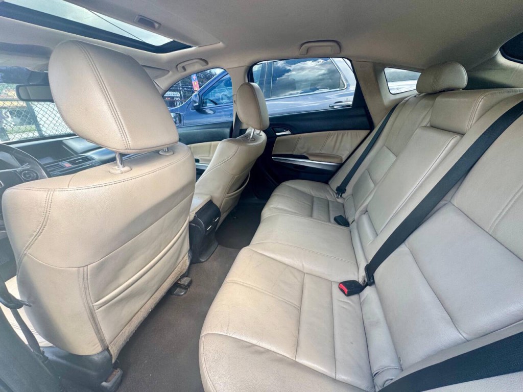 2013 Honda Crosstour Image 20