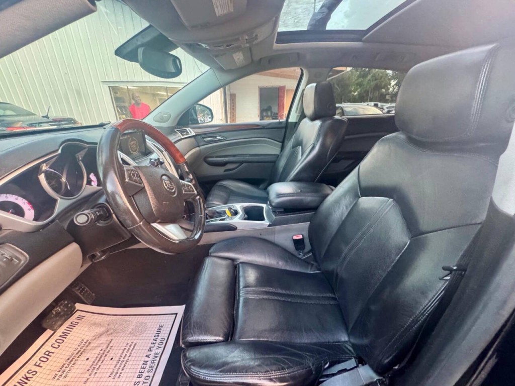 2010 Cadillac SRX Image 12