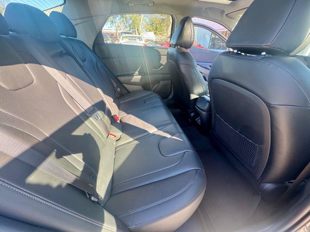 2024 Hyundai Elantra Image 15