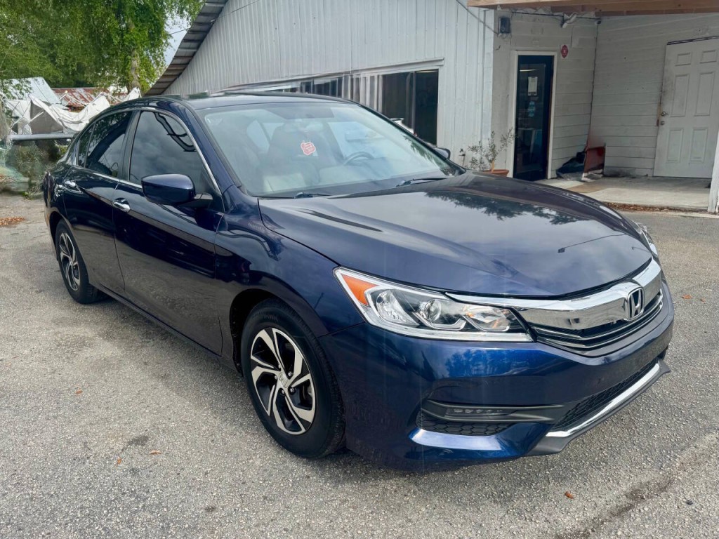 2017 Honda Accord Image 8