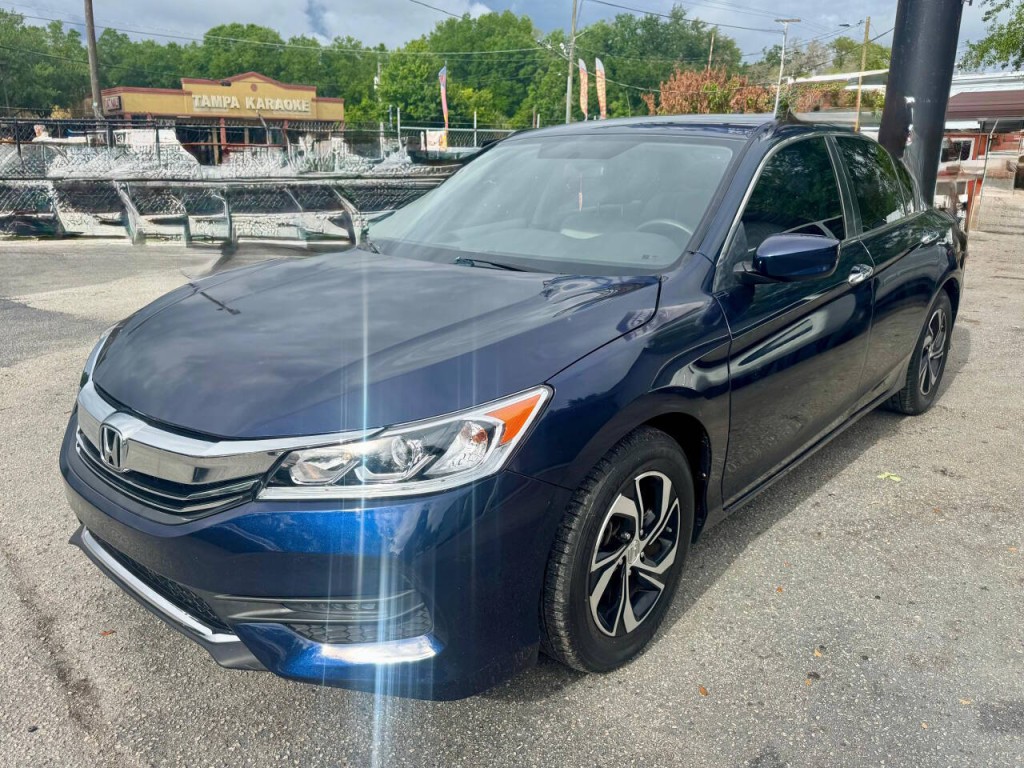 2017 Honda Accord Image 9