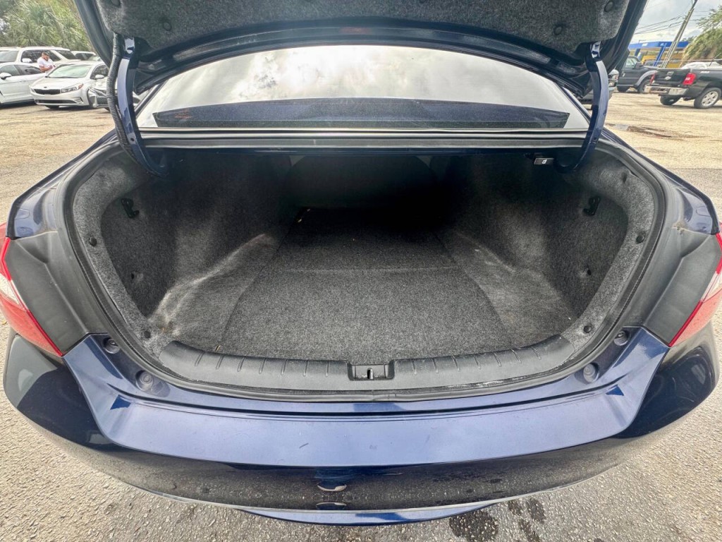 2017 Honda Accord Image 13