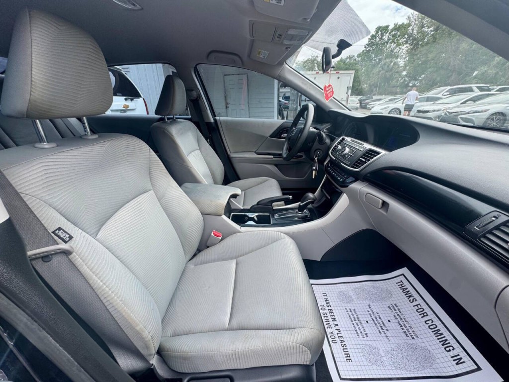 2017 Honda Accord Image 15