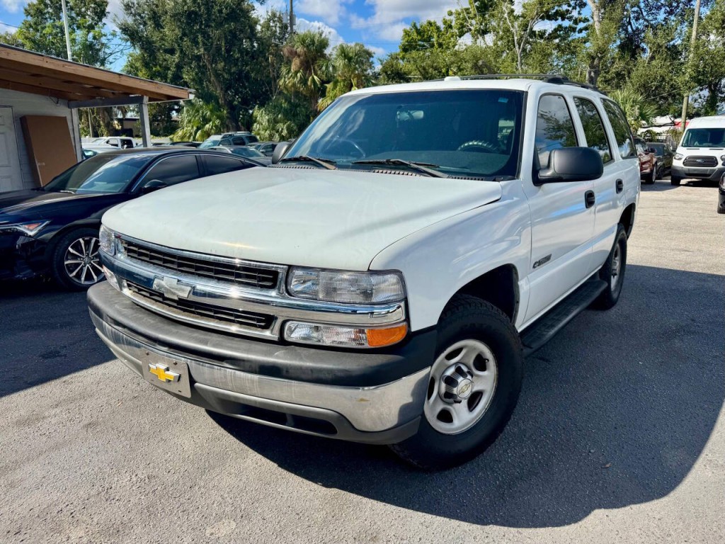 2002 Chevrolet Tahoe Image 2
