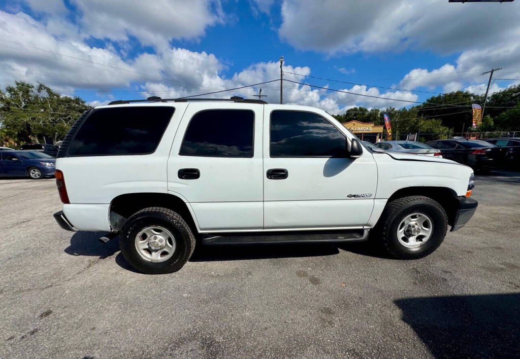 2002 Chevrolet Tahoe Image 6