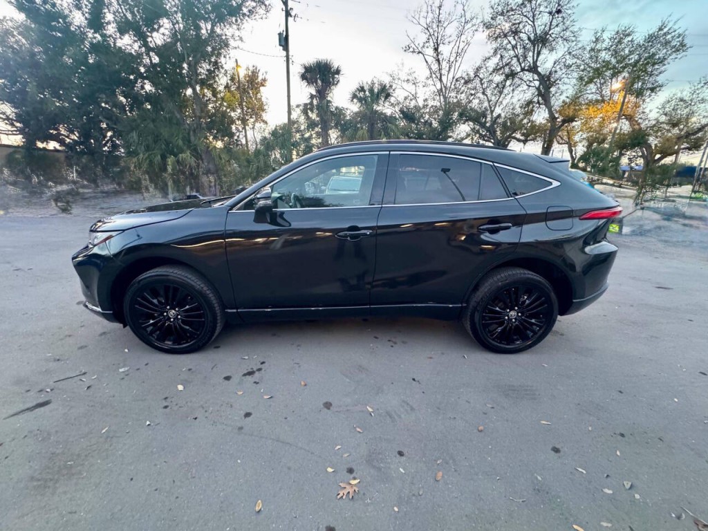 2024 Toyota Venza Image 6