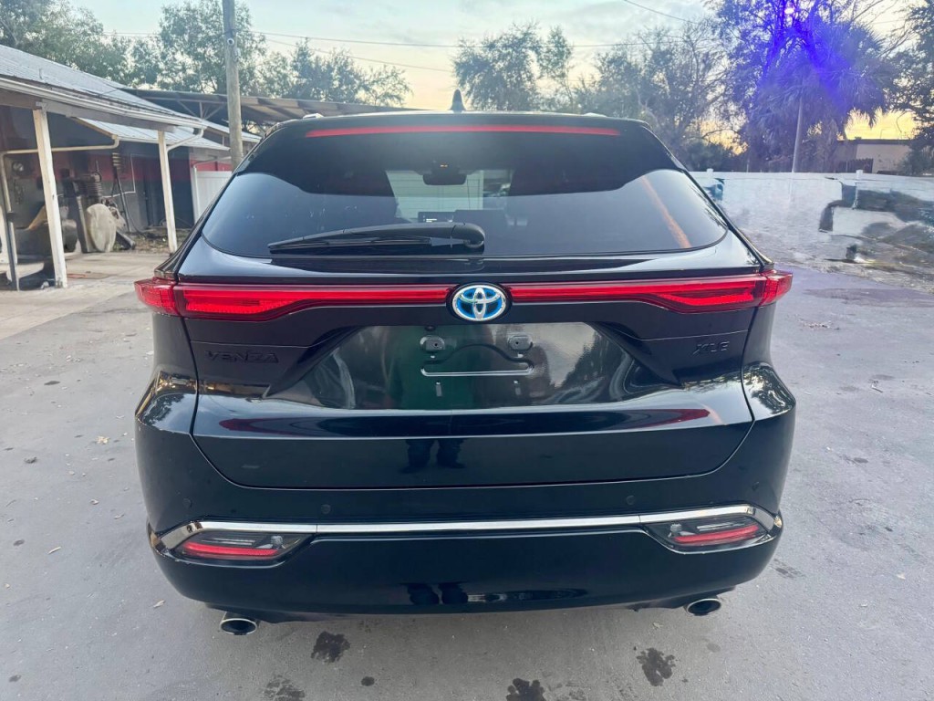 2024 Toyota Venza Image 9