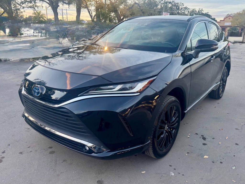 2024 Toyota Venza Image 11