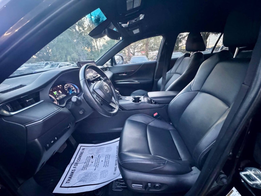 2024 Toyota Venza Image 14