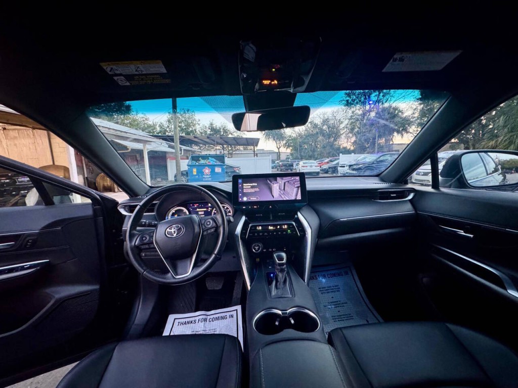 2024 Toyota Venza Image 18